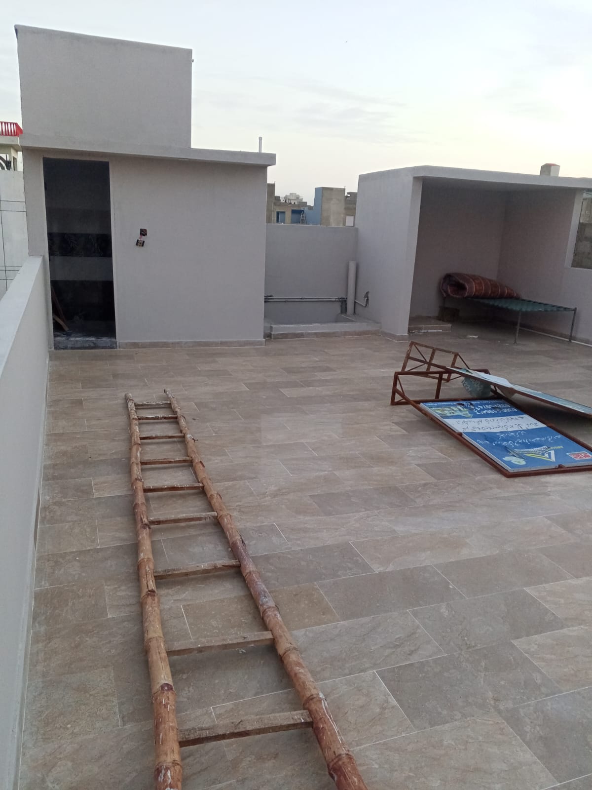 North Town Residency Phase 1 Gold Block 80 syd Furnished House  image 2